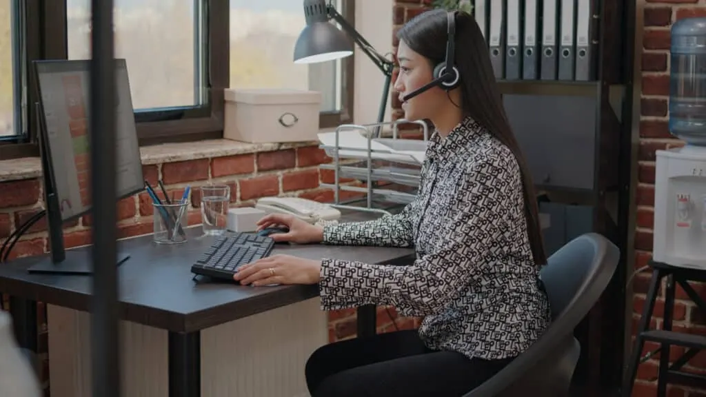 Newegg utilise l’intelligence artificielle pour résumer les avis clients