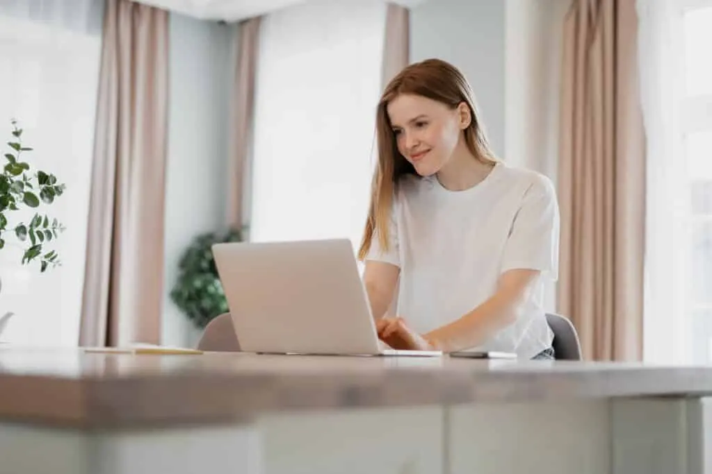 Formations en ligne : découvrez les offres de Waxoo pour vous former à distance.
