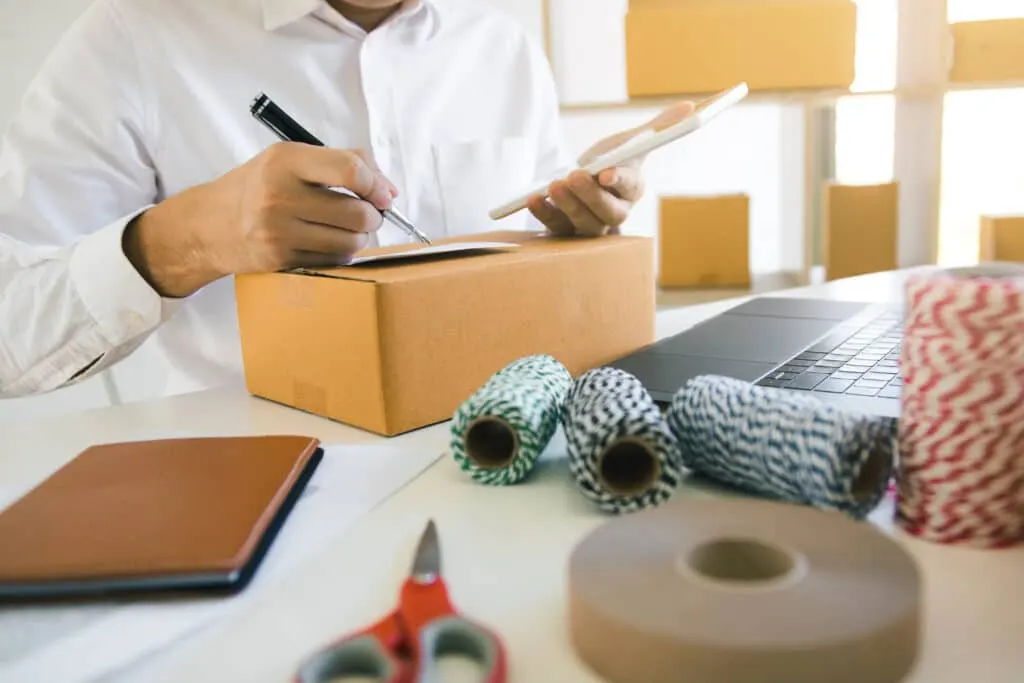 Récupérer les mails clients Amazon FBA : astuces sur Waxoo.fr.
