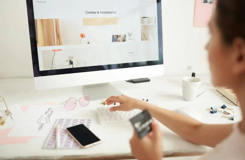 Découvrez la solution ultime pour booster vos ventes en ligne : Shopify, le secret infaillible des experts du commerce électronique !
